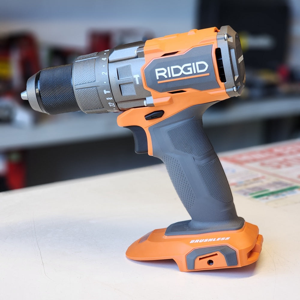 18V Brushless Cordless 1/2 in. Hammer Drill /Driver Kit 18V Brushless Cordless 1/2 in. Hammer Drill /Driver Kit